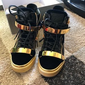 GIUSEPPE ZANOTTI Shoe